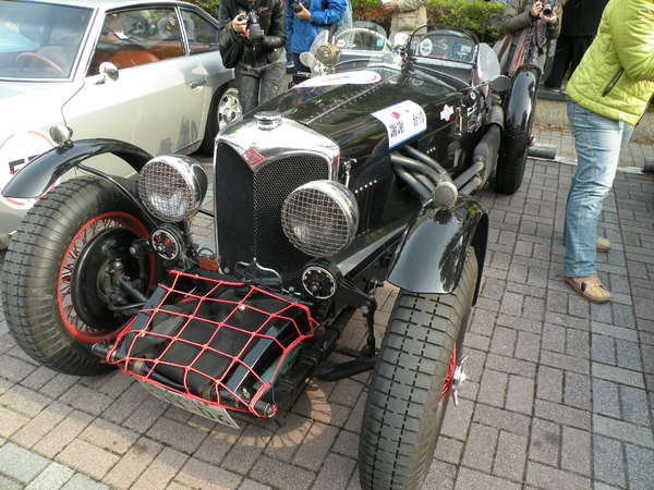 感謝臺灣2013 RALLY NIPPON古董車環台(臺中場)：1021128[官本金文愛台灣]2013 RALLY NIPPON古董車環台創辦人小林雄介感謝臺灣於日本311震災時大力協助賑災