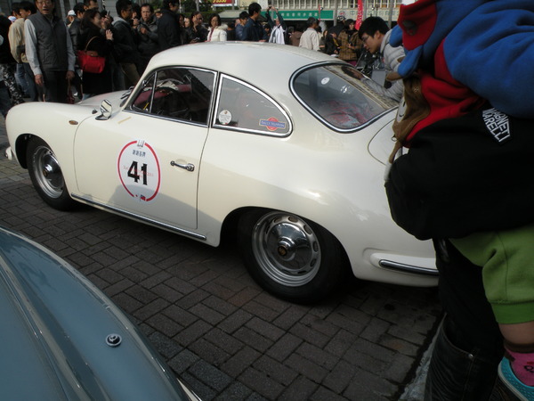 感謝臺灣2013 RALLY NIPPON古董車環台(臺中場)：1021128[官本金文愛台灣]2013 RALLY NIPPON古董車環台創辦人小林雄介感謝臺灣於日本311震災時大力協助賑災