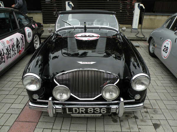 感謝臺灣2013 RALLY NIPPON古董車環台(臺中場)：1021128[官本金文愛台灣]2013 RALLY NIPPON古董車環台創辦人小林雄介感謝臺灣於日本311震災時大力協助賑災