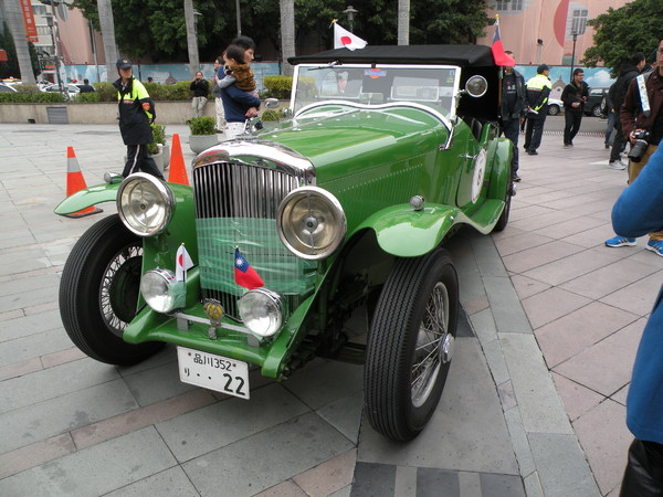 感謝臺灣2013 RALLY NIPPON古董車環台(臺中場)：1021128[官本金文愛台灣]2013 RALLY NIPPON古董車環台創辦人小林雄介感謝臺灣於日本311震災時大力協助賑災