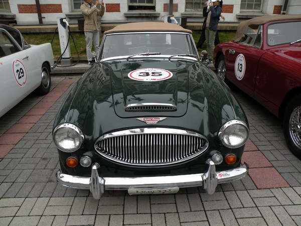 感謝臺灣2013 RALLY NIPPON古董車環台(臺中場)：1021128[官本金文愛台灣]2013 RALLY NIPPON古董車環台創辦人小林雄介感謝臺灣於日本311震災時大力協助賑災