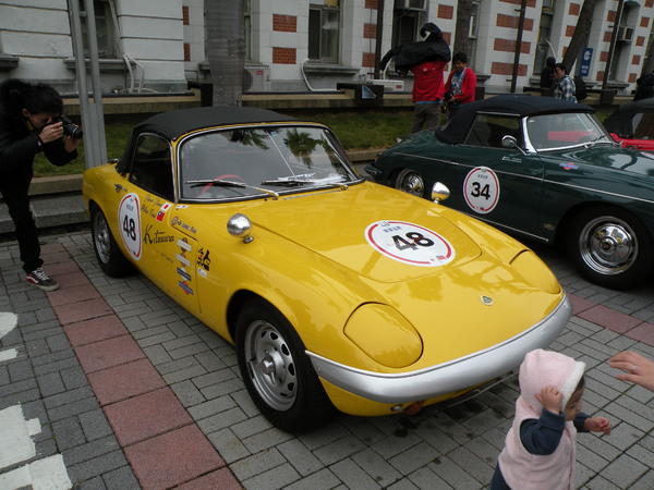 感謝臺灣2013 RALLY NIPPON古董車環台(臺中場)：1021128[官本金文愛台灣]2013 RALLY NIPPON古董車環台創辦人小林雄介感謝臺灣於日本311震災時大力協助賑災