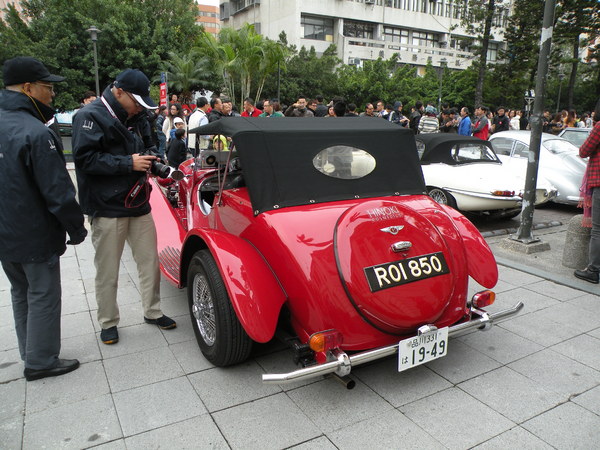感謝臺灣2013 RALLY NIPPON古董車環台(臺中場)：1021128[官本金文愛台灣]2013 RALLY NIPPON古董車環台創辦人小林雄介感謝臺灣於日本311震災時大力協助賑災