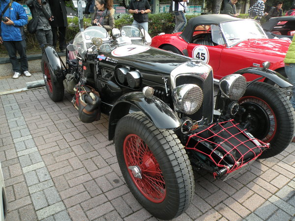 感謝臺灣2013 RALLY NIPPON古董車環台(臺中場)：1021128[官本金文愛台灣]2013 RALLY NIPPON古董車環台創辦人小林雄介感謝臺灣於日本311震災時大力協助賑災