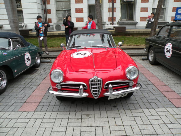 感謝臺灣2013 RALLY NIPPON古董車環台(臺中場)：1021128[官本金文愛台灣]2013 RALLY NIPPON古董車環台創辦人小林雄介感謝臺灣於日本311震災時大力協助賑災