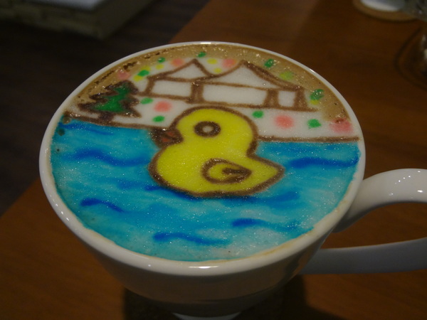 麥克菲咖啡館：1021109[官本金文愛台灣]三訪McFee Cafe'麥克菲咖啡館叮叮噹黃色小鴨到臺中一起過聖誕節