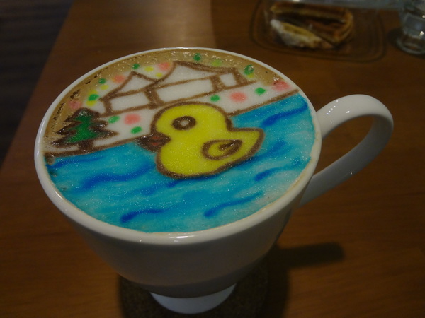 麥克菲咖啡館：1021109[官本金文愛台灣]三訪McFee Cafe'麥克菲咖啡館叮叮噹黃色小鴨到臺中一起過聖誕節