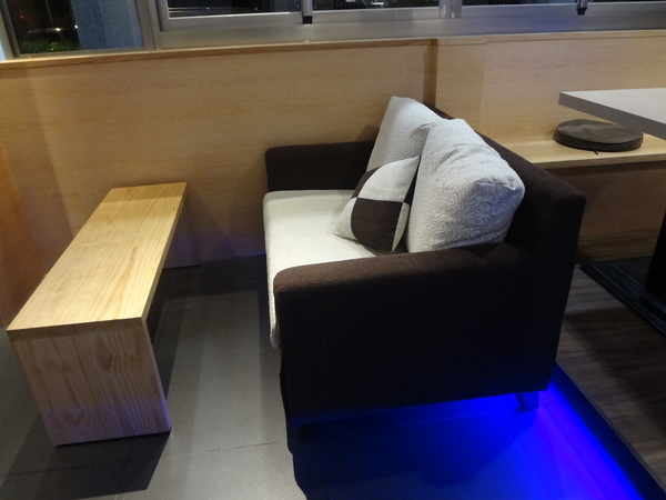 千柏咖啡 champloo Cafe：1020901[官本金文愛台灣]千柏champloo Cafe終於被雷到了CC空有裝潢一百分但是食物與服務待加強