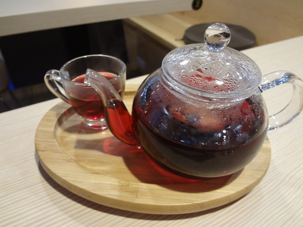 千柏咖啡 champloo Cafe：1020901[官本金文愛台灣]千柏champloo Cafe終於被雷到了CC空有裝潢一百分但是食物與服務待加強