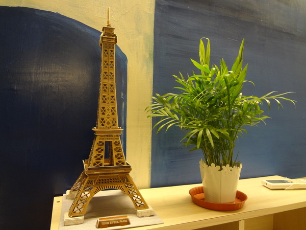 藍色地圖咖啡館：1021001[官本金文愛台灣]第三雷空有地中海風格的藍色地圖咖啡館Bule Map餐點須再加強