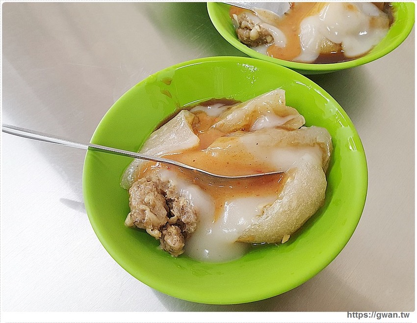 霧峰60年肉圓老店,藏在市場裡的超人氣小吃!