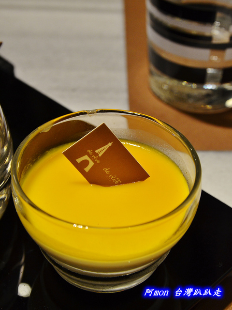 <台中北區>食記:de reve 德爾芙咖啡~氣派奢華精緻的艾菲爾鐵塔英式下午茶