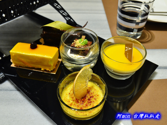 <台中北區>食記:de reve 德爾芙咖啡~氣派奢華精緻的艾菲爾鐵塔英式下午茶