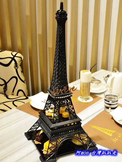 <台中北區>食記:de reve 德爾芙咖啡~氣派奢華精緻的艾菲爾鐵塔英式下午茶