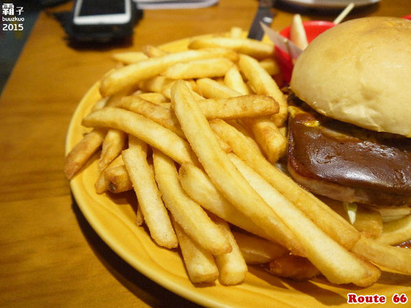 Route66 美式餐廳：Route 66美式餐廳，濃濃老派風味的州際公路主題餐廳