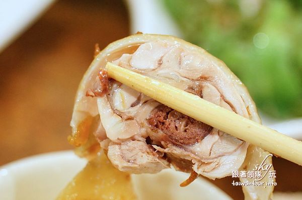 台灣古早味甕窯雞(礁溪總店)：礁溪爆漿【甕窯雞】和【火山爆發雞】評筆