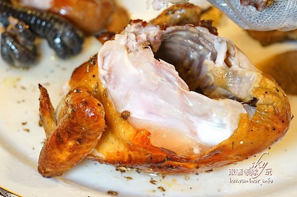 台灣古早味甕窯雞(礁溪總店)：礁溪爆漿【甕窯雞】和【火山爆發雞】評筆