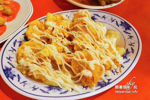 台灣古早味甕窯雞(礁溪總店)：礁溪爆漿【甕窯雞】和【火山爆發雞】評筆