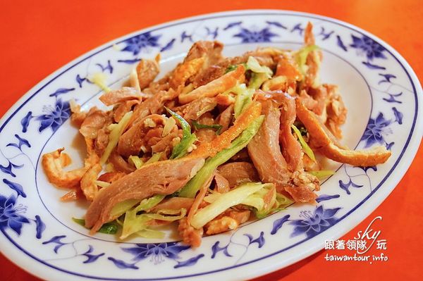 台灣古早味甕窯雞(礁溪總店)：礁溪爆漿【甕窯雞】和【火山爆發雞】評筆