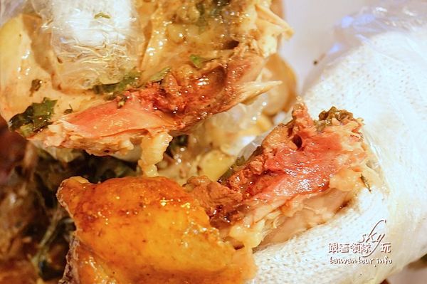 台灣古早味甕窯雞(礁溪總店)：礁溪爆漿【甕窯雞】和【火山爆發雞】評筆