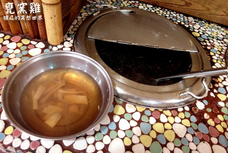 【宜蘭礁溪美食】N訪宜蘭礁溪排隊美食-甕窯雞(礁溪總店)！唯一超過50家媒體推薦！礁溪必吃美食！礁溪甕窯雞2019！ @猴屁的異想世界