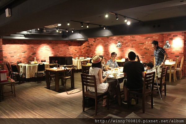 饕客Foodies:台北/內湖 內湖科學園區內,中西合併,紅磚復古混搭現代風挑高餐廳!【Foodies饕客創意台菜】捷運港墘站 饕客Foodies:台北/內湖 內湖科學園區內,中西合併,紅磚復古混搭現代風挑高餐廳!【Foodies饕客創意台菜】捷運港墘站