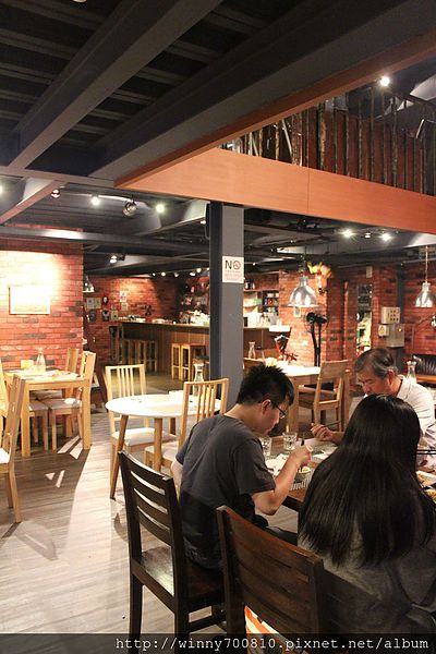 饕客Foodies:台北/內湖 內湖科學園區內,中西合併,紅磚復古混搭現代風挑高餐廳!【Foodies饕客創意台菜】捷運港墘站 饕客Foodies:台北/內湖 內湖科學園區內,中西合併,紅磚復古混搭現代風挑高餐廳!【Foodies饕客創意台菜】捷運港墘站