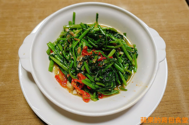 [食記] 台北大安-Lacuz 泰食-樂 哭泣的老虎牛肉與蒜香完美結合 鮮蝦粉絲煲絲絲入味 依人數出餐道道經典 台北美食