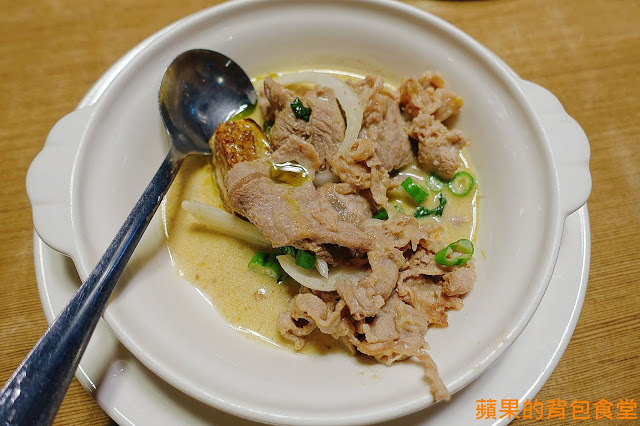 [食記] 台北大安-Lacuz 泰食-樂 哭泣的老虎牛肉與蒜香完美結合 鮮蝦粉絲煲絲絲入味 依人數出餐道道經典 台北美食