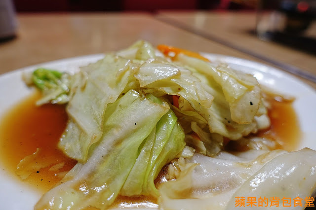 [食記] 台北大安-Lacuz 泰食-樂 哭泣的老虎牛肉與蒜香完美結合 鮮蝦粉絲煲絲絲入味 依人數出餐道道經典 台北美食