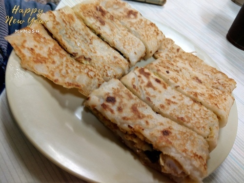 阿公阿婆蛋餅 ︳早起的動力-台南巷弄裡的手作厚蛋餅 招牌瓜仔肉蛋餅 點一份就超有飽足感