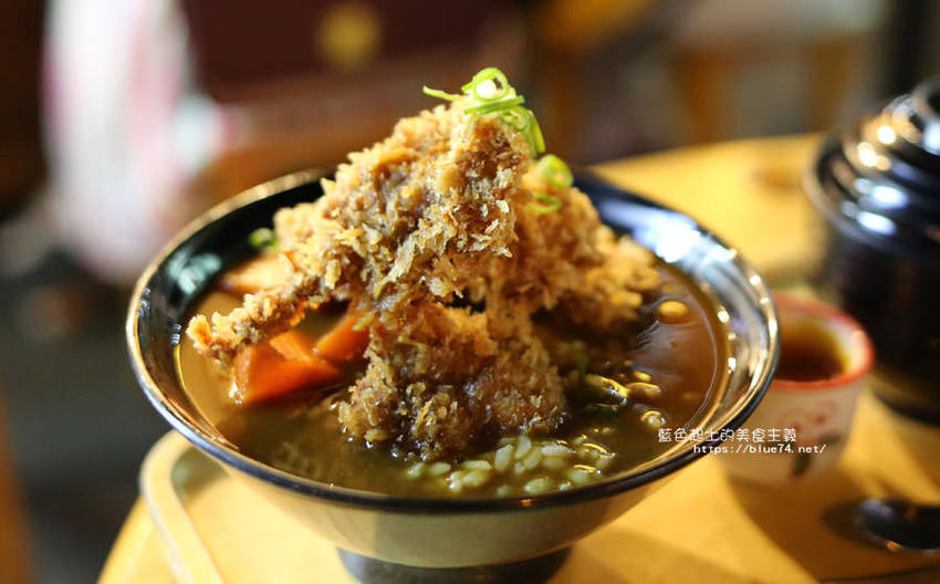 台中東區│茶寮侘助-東區老屋日式咖哩和抹茶甜點，預約制 - 藍色起士的美食主義