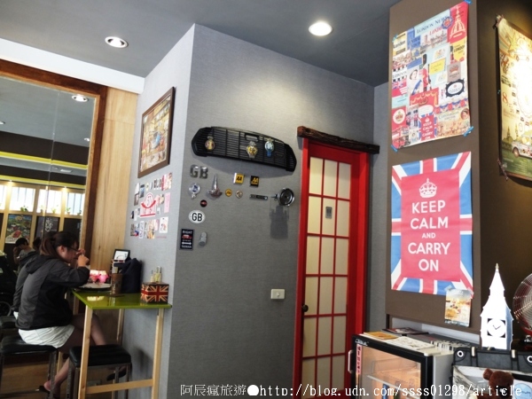 Follow Mi:【美食特搜。高雄新興區】Follow Mi 早午餐咖啡店。南海街上的英式特色店 Mini Cooper竟然停進店裡了!? Follow Mi:【美食特搜。高雄新興區】Follow Mi 早午餐咖啡店。南海街上的英式特色店 Mini Cooper竟然停進店裡了!?