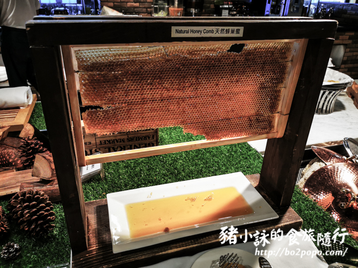 高雄。新興》etage 15平日半自助午餐沙拉吃到飽+高空景觀