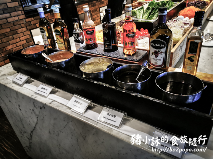 高雄。新興》etage 15平日半自助午餐沙拉吃到飽+高空景觀