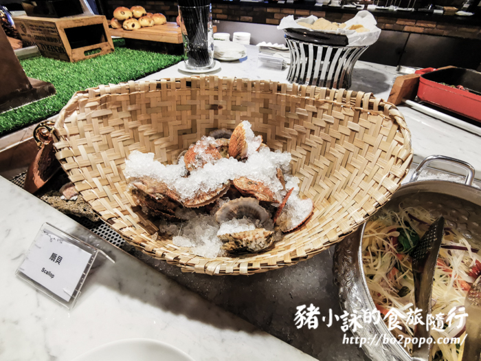 高雄。新興》etage 15平日半自助午餐沙拉吃到飽+高空景觀