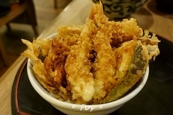 天吉屋(巨城店):♡ 新竹食 ♡ 天吉屋 。二訪好吃的天丼