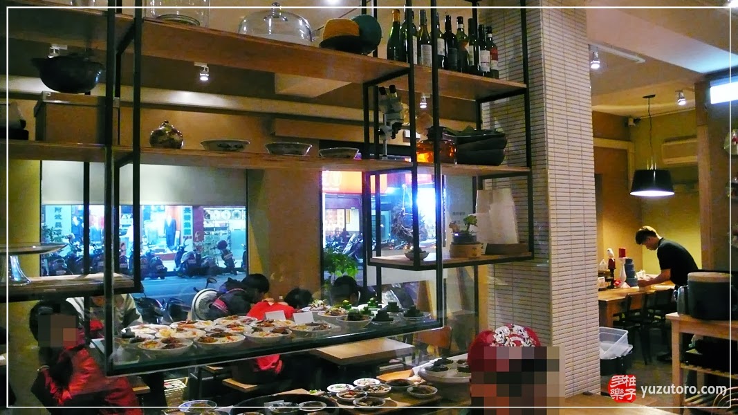 餃子樂(原東湖王家水餃):不只餃子吃了樂,酸白菜也正點