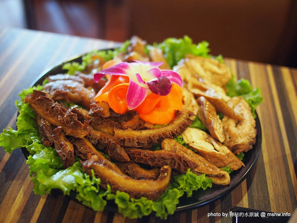 勾勾鍋 鴛鴦火鍋：【食記】台南go go hot pot 勾勾鍋鴛鴦火鍋@中西區 : 食材新鮮份量實在,CP值還頗高呢!