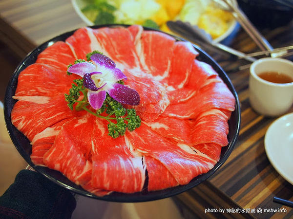 勾勾鍋 鴛鴦火鍋：【食記】台南go go hot pot 勾勾鍋鴛鴦火鍋@中西區 : 食材新鮮份量實在,CP值還頗高呢!