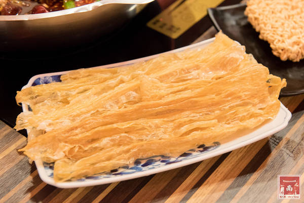 勾勾鍋 鴛鴦火鍋:【台南美食】食材新鮮又澎湃|湯頭美味|白飯、冰淇淋和鍋底免費吃~勾勾鍋鴛鴦火鍋