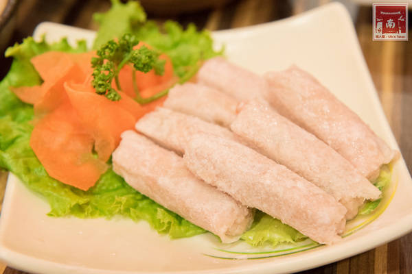 勾勾鍋 鴛鴦火鍋:【台南美食】食材新鮮又澎湃|湯頭美味|白飯、冰淇淋和鍋底免費吃~勾勾鍋鴛鴦火鍋