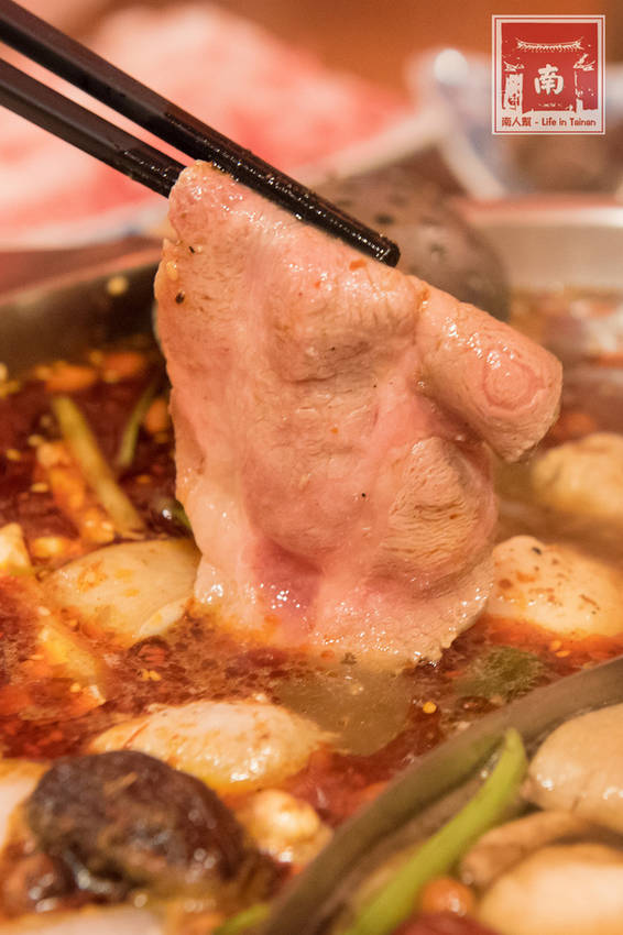 勾勾鍋 鴛鴦火鍋:【台南美食】食材新鮮又澎湃|湯頭美味|白飯、冰淇淋和鍋底免費吃~勾勾鍋鴛鴦火鍋