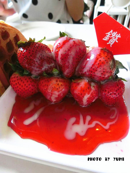 咖啡鑽：【台中食記】二訪!讓人難以忘懷的扎實感鬆餅@咖啡鑽