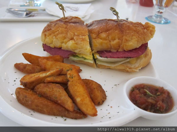 IMG_0126.JPG IMG_0126.JPG