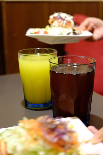 紅茶跟柳橙汁.jpg 紅茶跟柳橙汁.jpg