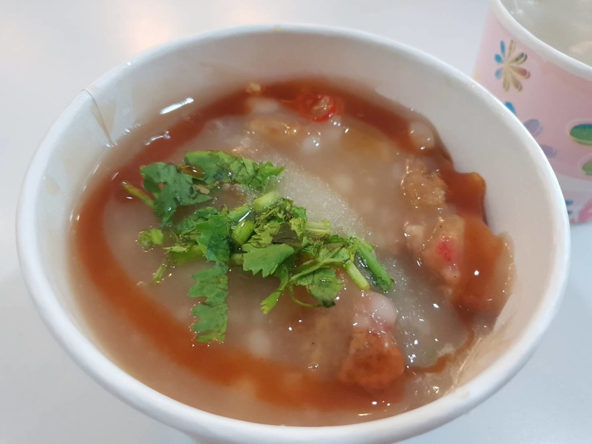 【台北.文山區】寶島肉圓。可以選擇蒸或炸的肉圓。芋頭香氣十足+傳統竹筍肉口味兩款都很棒