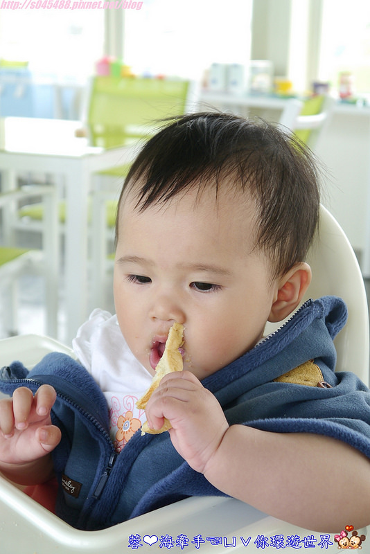 【宿▍宜蘭】天空島上的小木屋ღ宜蘭出現像國外的彩色屋~拍不停，相機拍到沒電手機拿出來也要拍