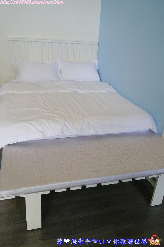 【宿▍宜蘭】天空島上的小木屋ღ宜蘭出現像國外的彩色屋~拍不停，相機拍到沒電手機拿出來也要拍