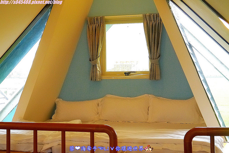 【宿▍宜蘭】天空島上的小木屋ღ宜蘭出現像國外的彩色屋~拍不停，相機拍到沒電手機拿出來也要拍